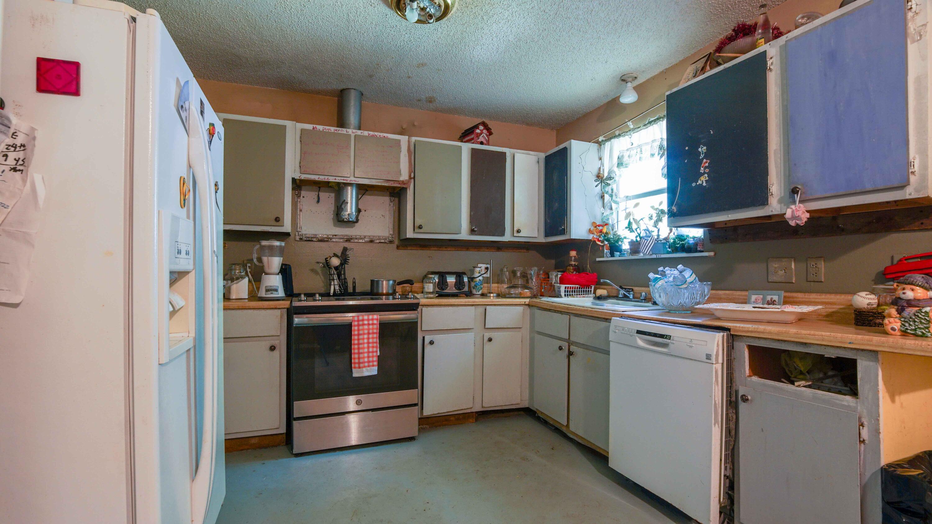NO RECORDED SUBDIVISION - Residential