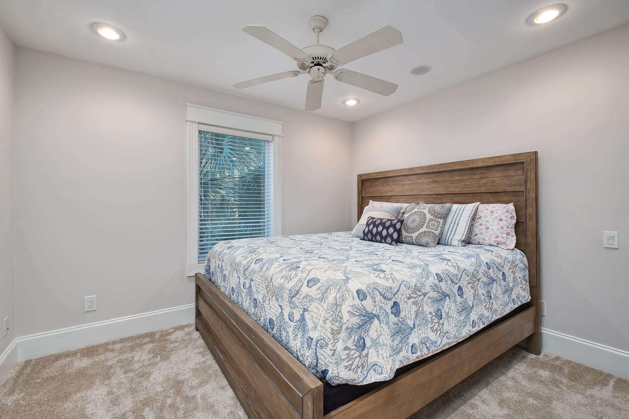 BURNT PINE - Residential