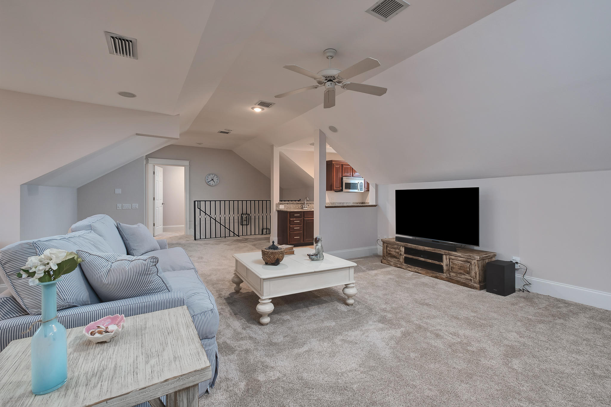 BURNT PINE - Residential