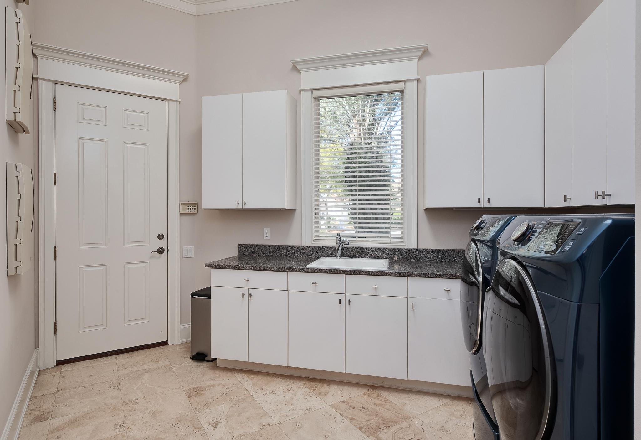 BURNT PINE - Residential