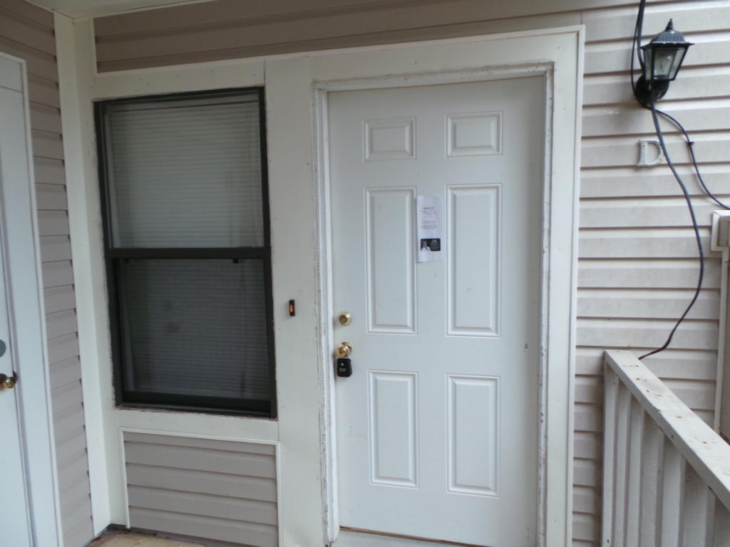 COUNTRY CLUB VILLAS - Residential