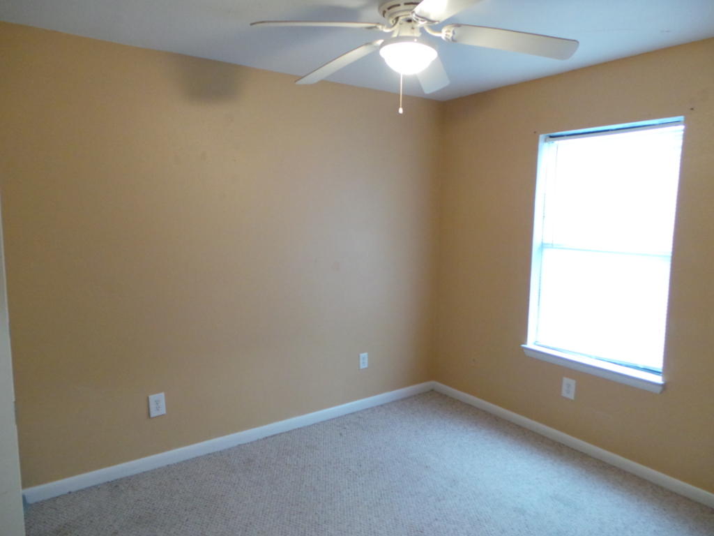 COUNTRY CLUB VILLAS - Residential