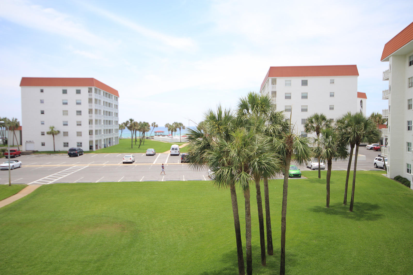 EL MATADOR CONDO - Residential