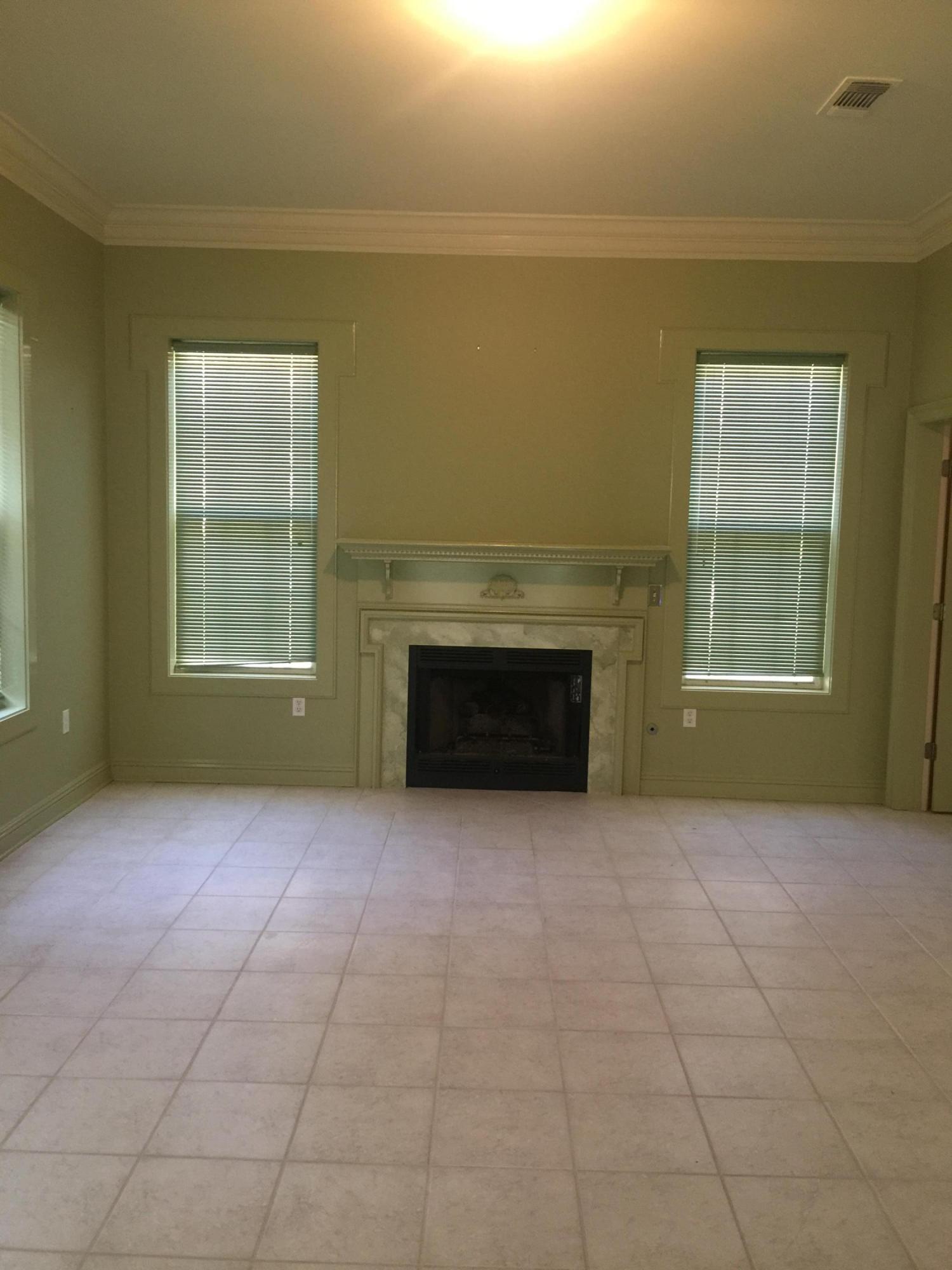 BAYTOWNE AVE EAST - Residential