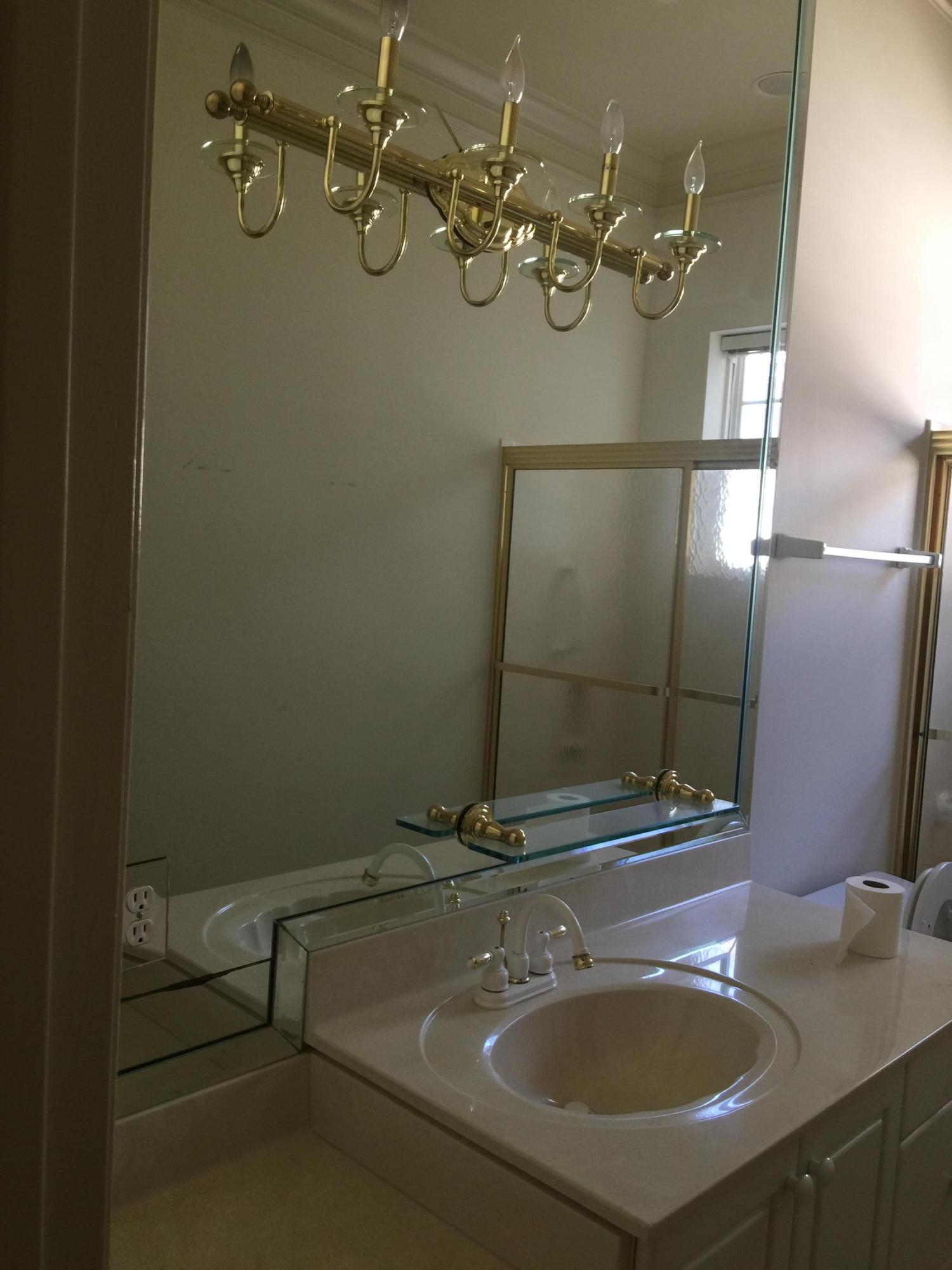 BAYTOWNE AVE EAST - Residential