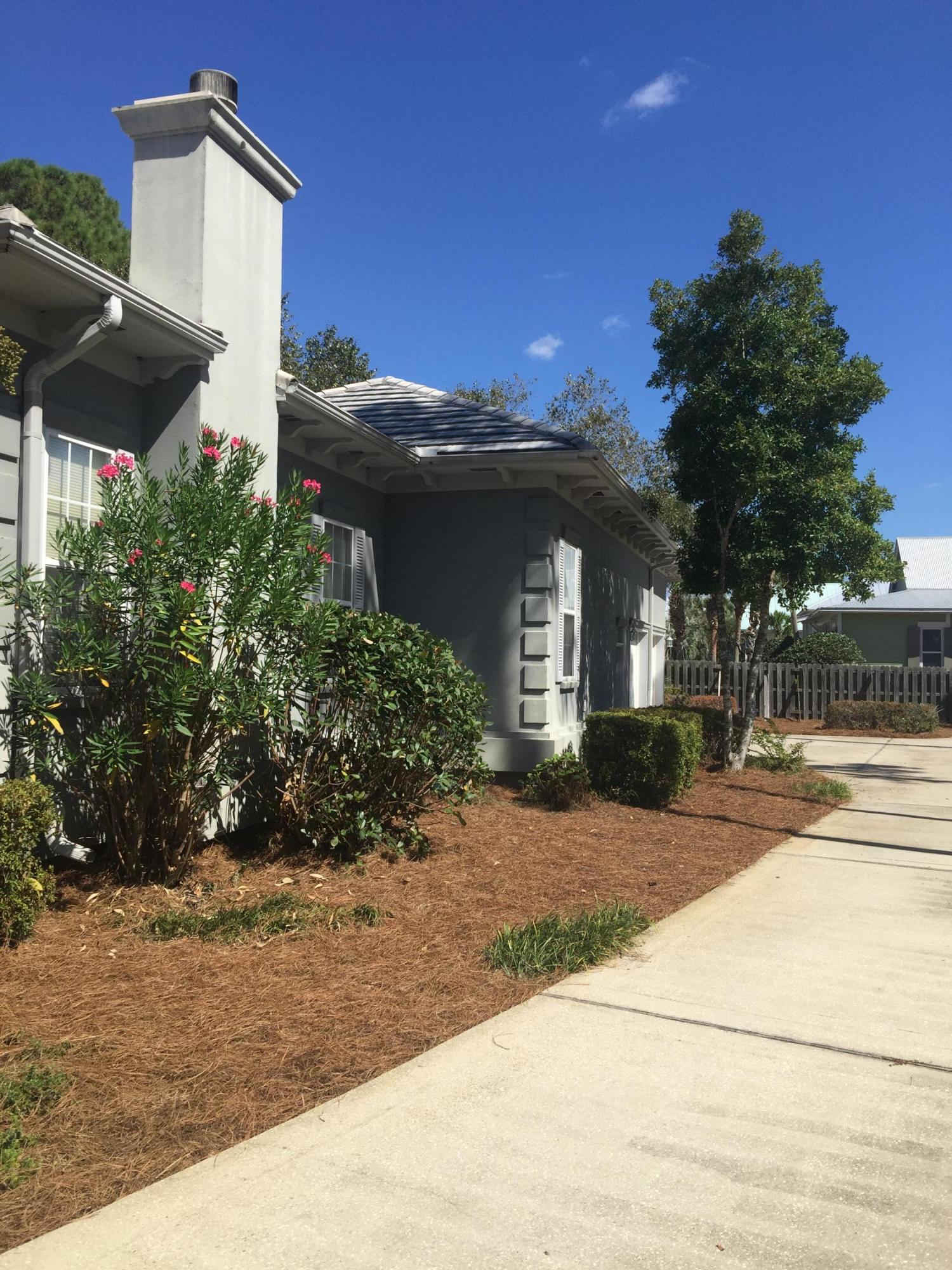 BAYTOWNE AVE EAST - Residential