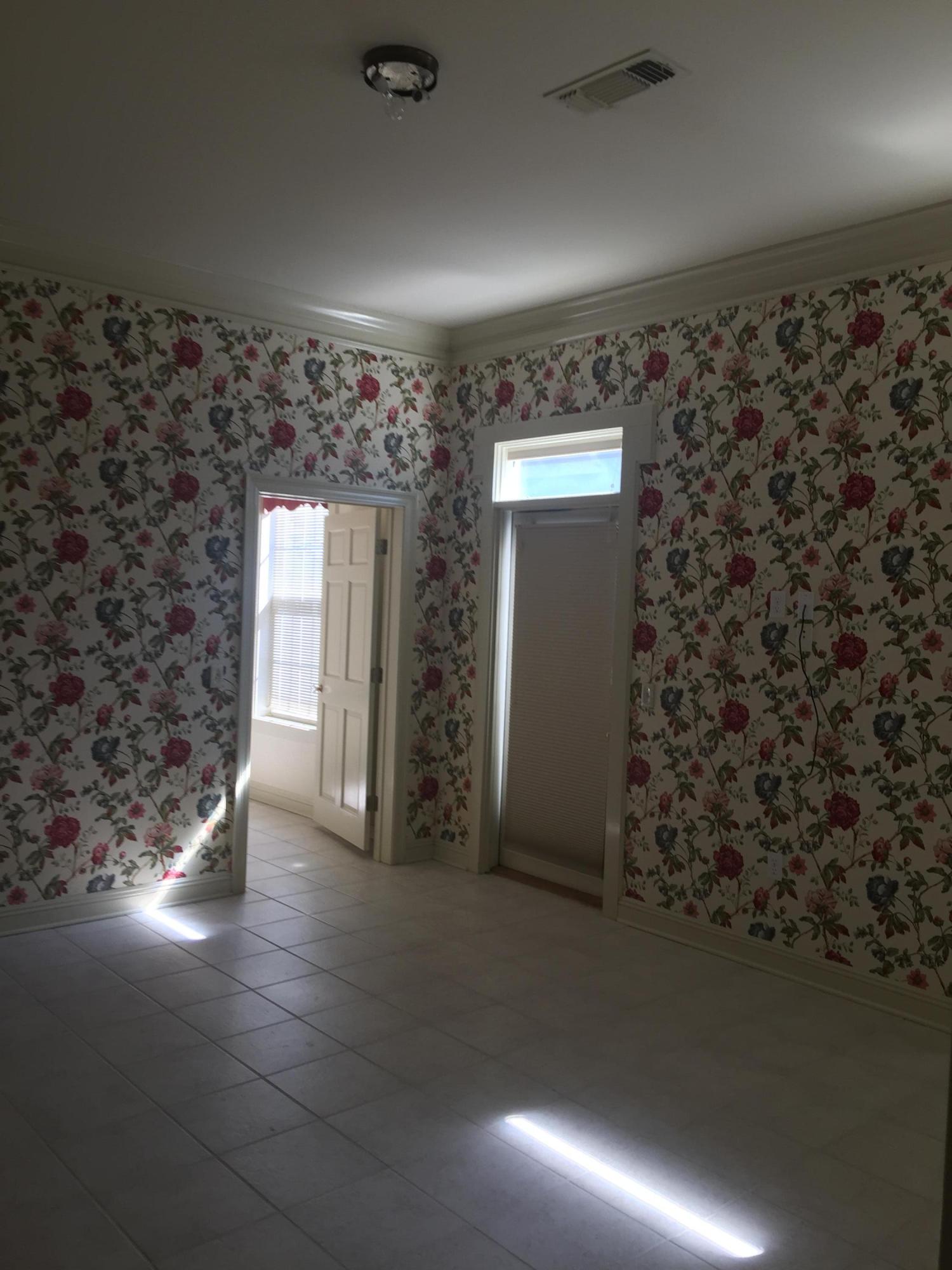 BAYTOWNE AVE EAST - Residential