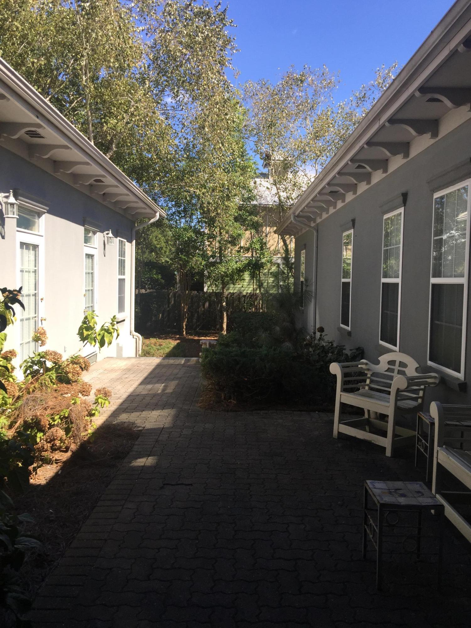 BAYTOWNE AVE EAST - Residential