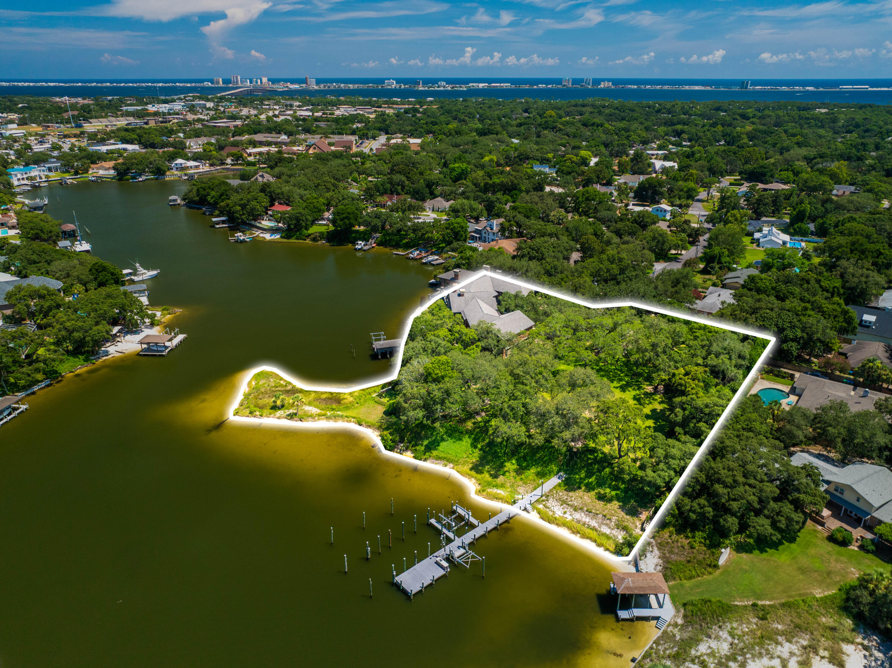 CARLANN SHORES - Residential