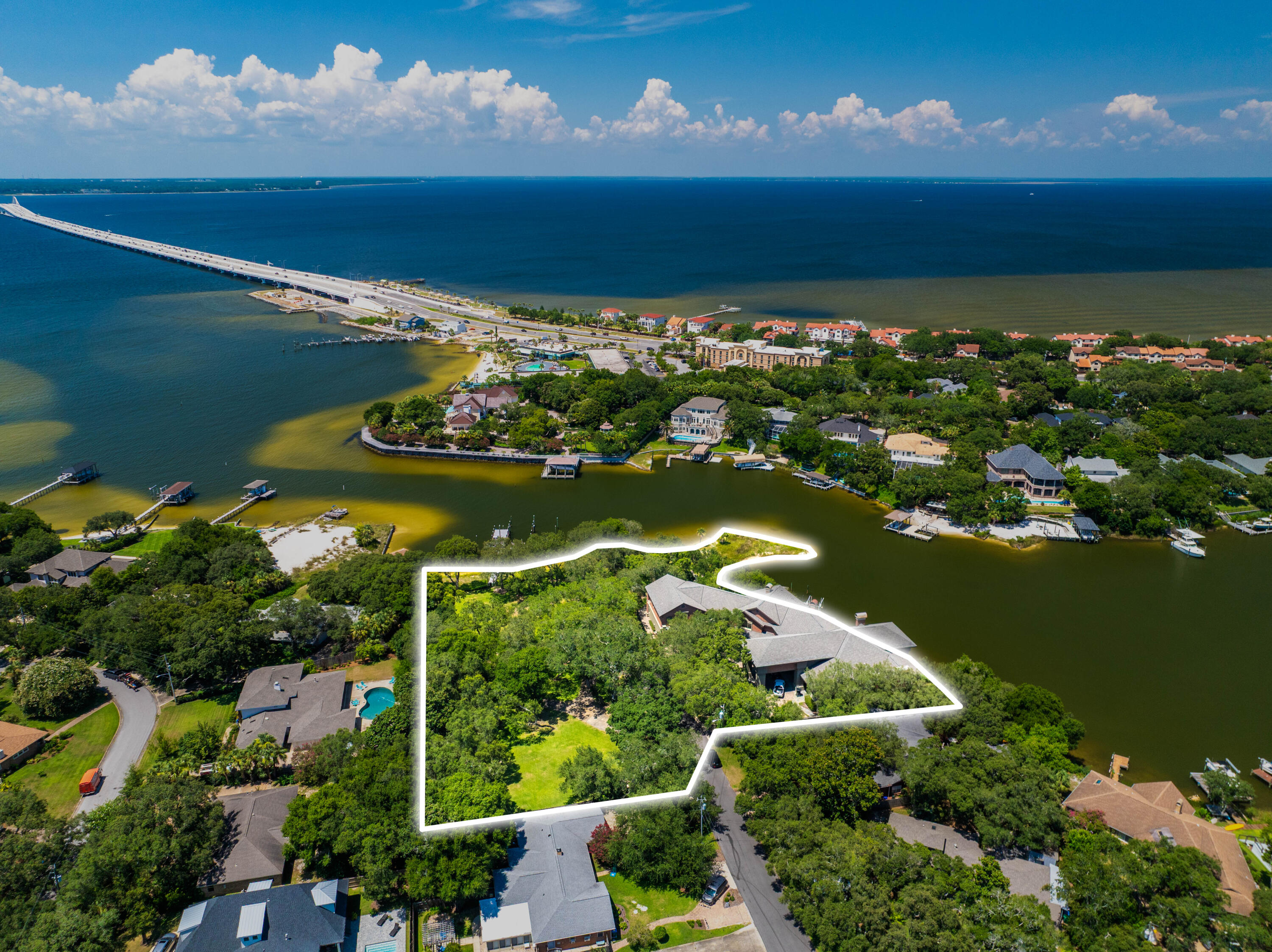 CARLANN SHORES - Residential