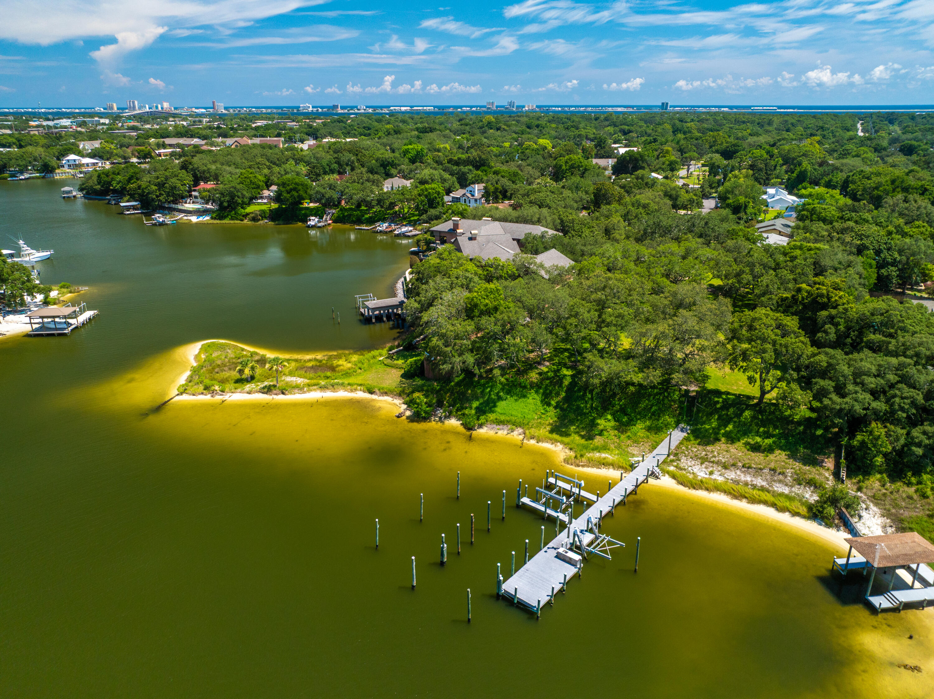 CARLANN SHORES - Residential