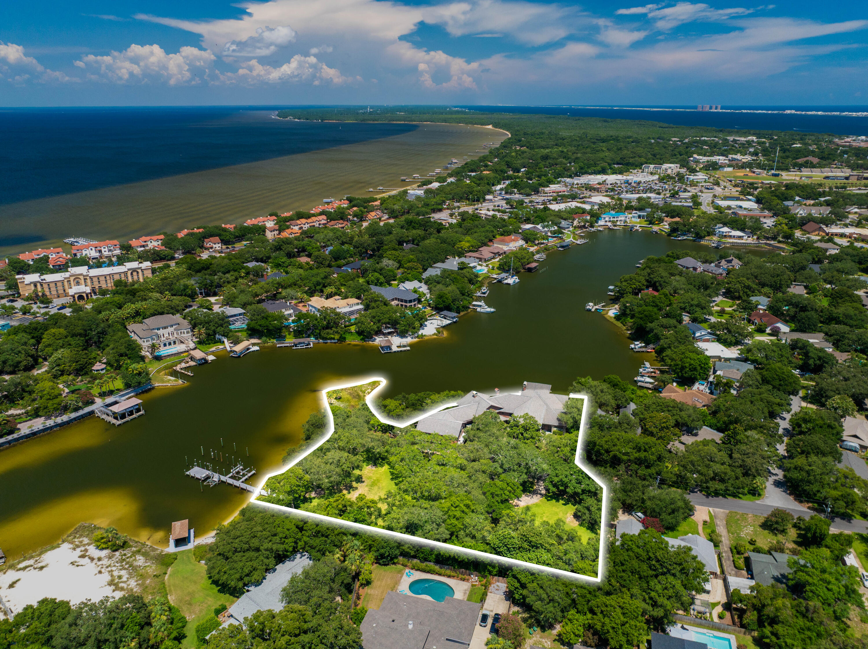 CARLANN SHORES - Residential
