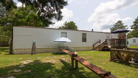 A home in DeFuniak Springs