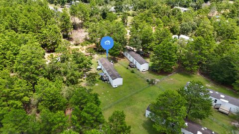 A home in DeFuniak Springs