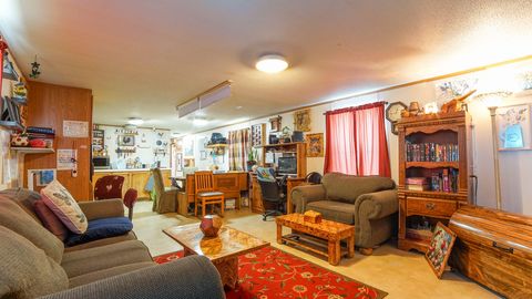 A home in DeFuniak Springs