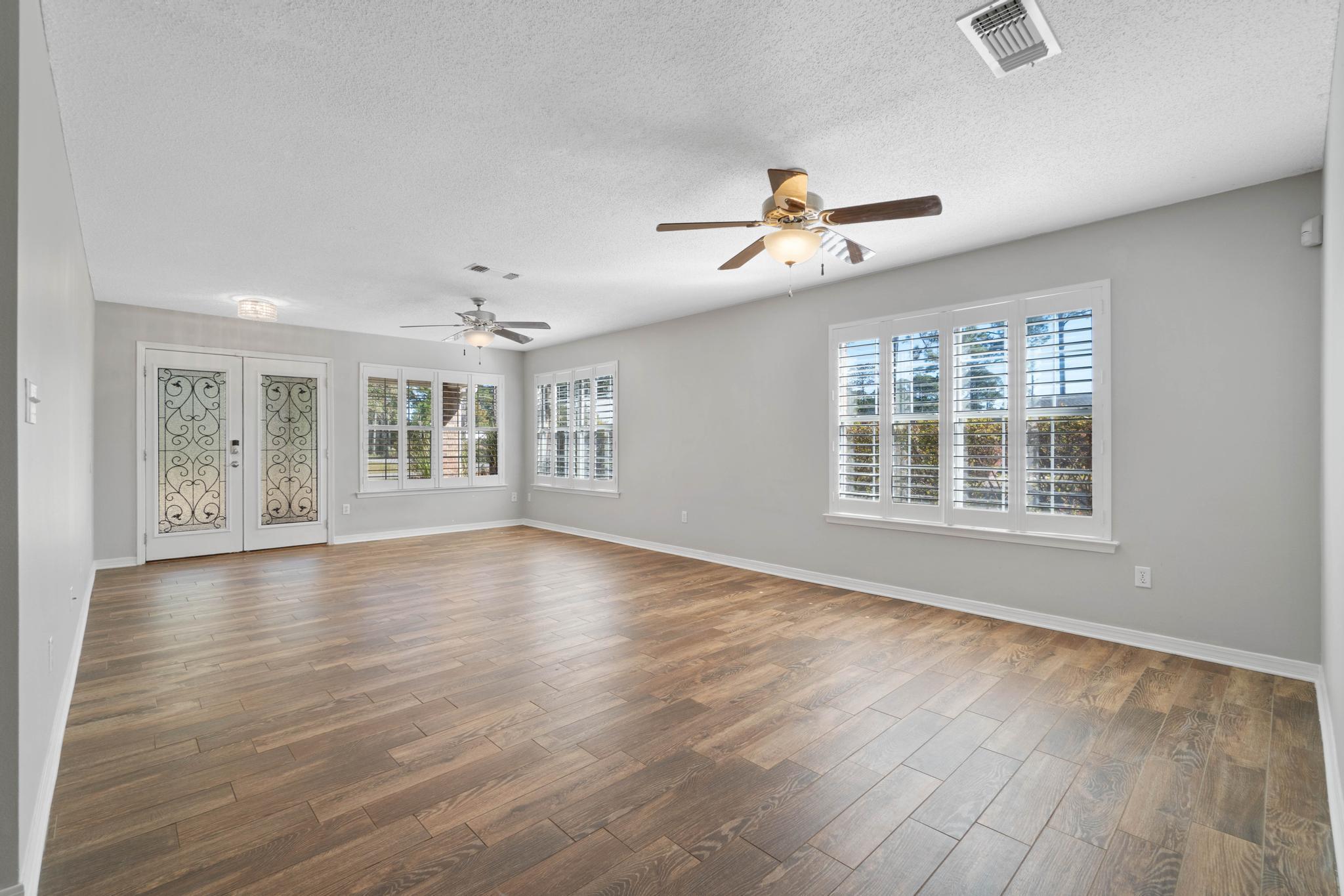 HOLIDAY SHORES EST 4TH ADDN - Residential