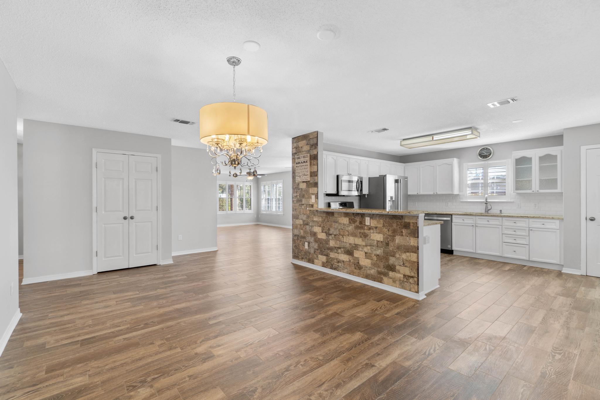 HOLIDAY SHORES EST 4TH ADDN - Residential