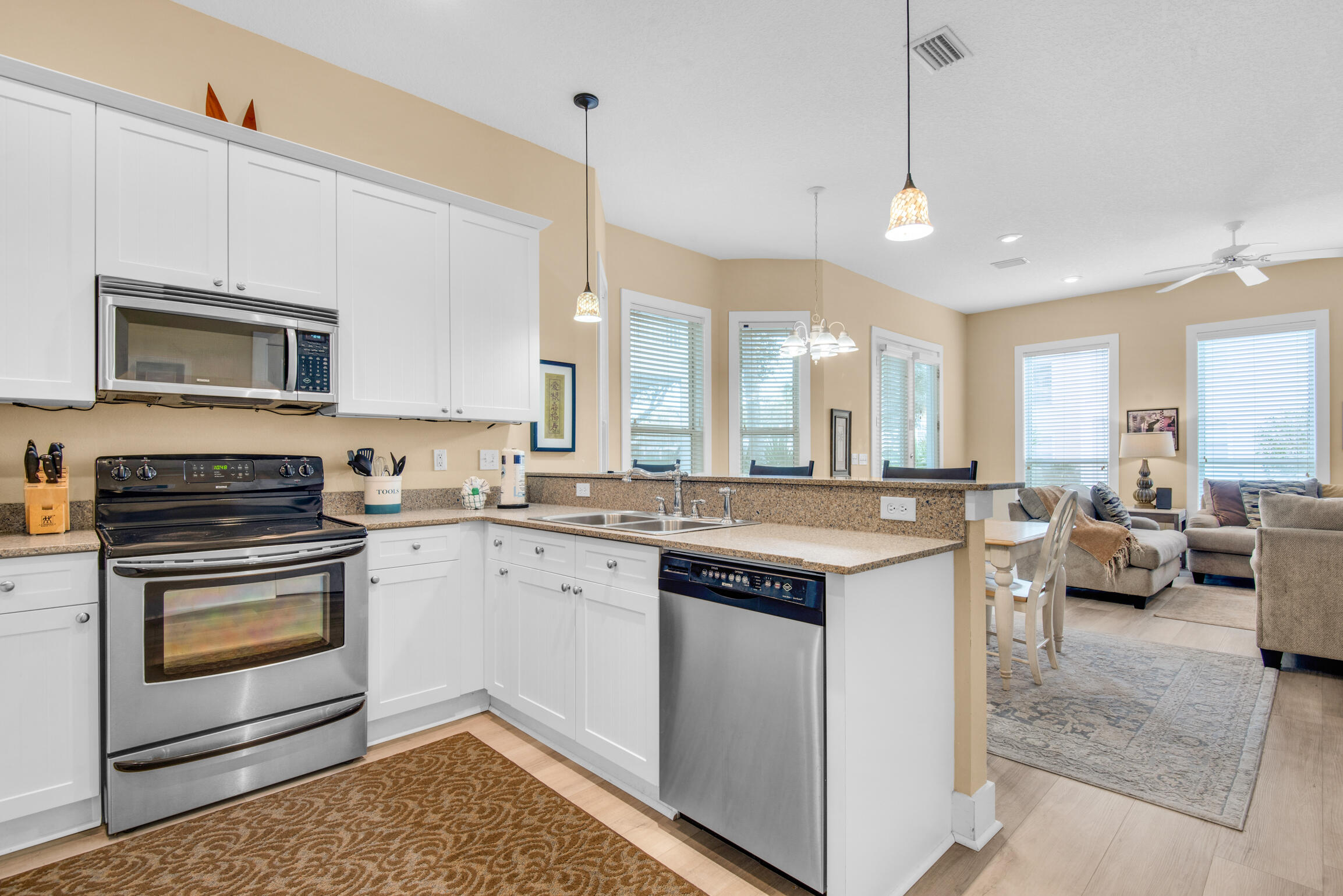 COTTAGE RETREAT - Residential