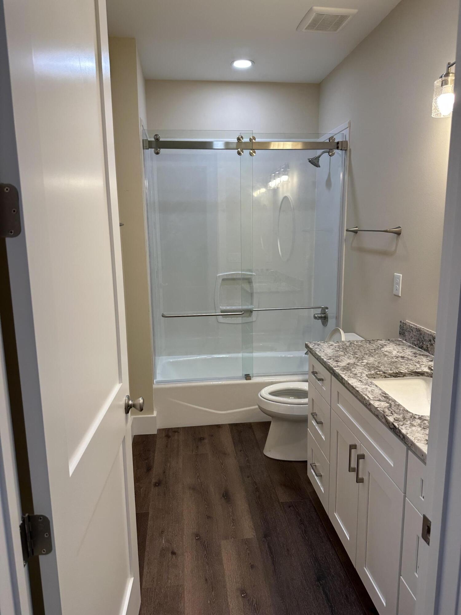 KELLYS 3RD ADDN TO DESTIN - Residential Lease