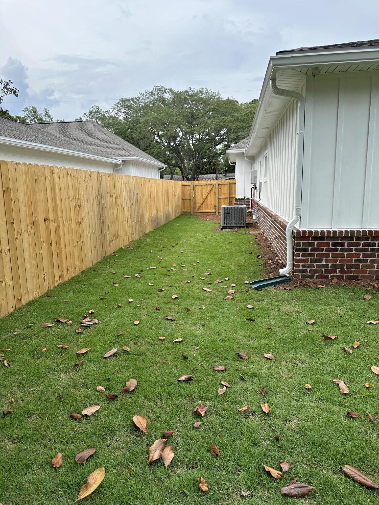 KELLYS 3RD ADDN TO DESTIN - Residential Lease