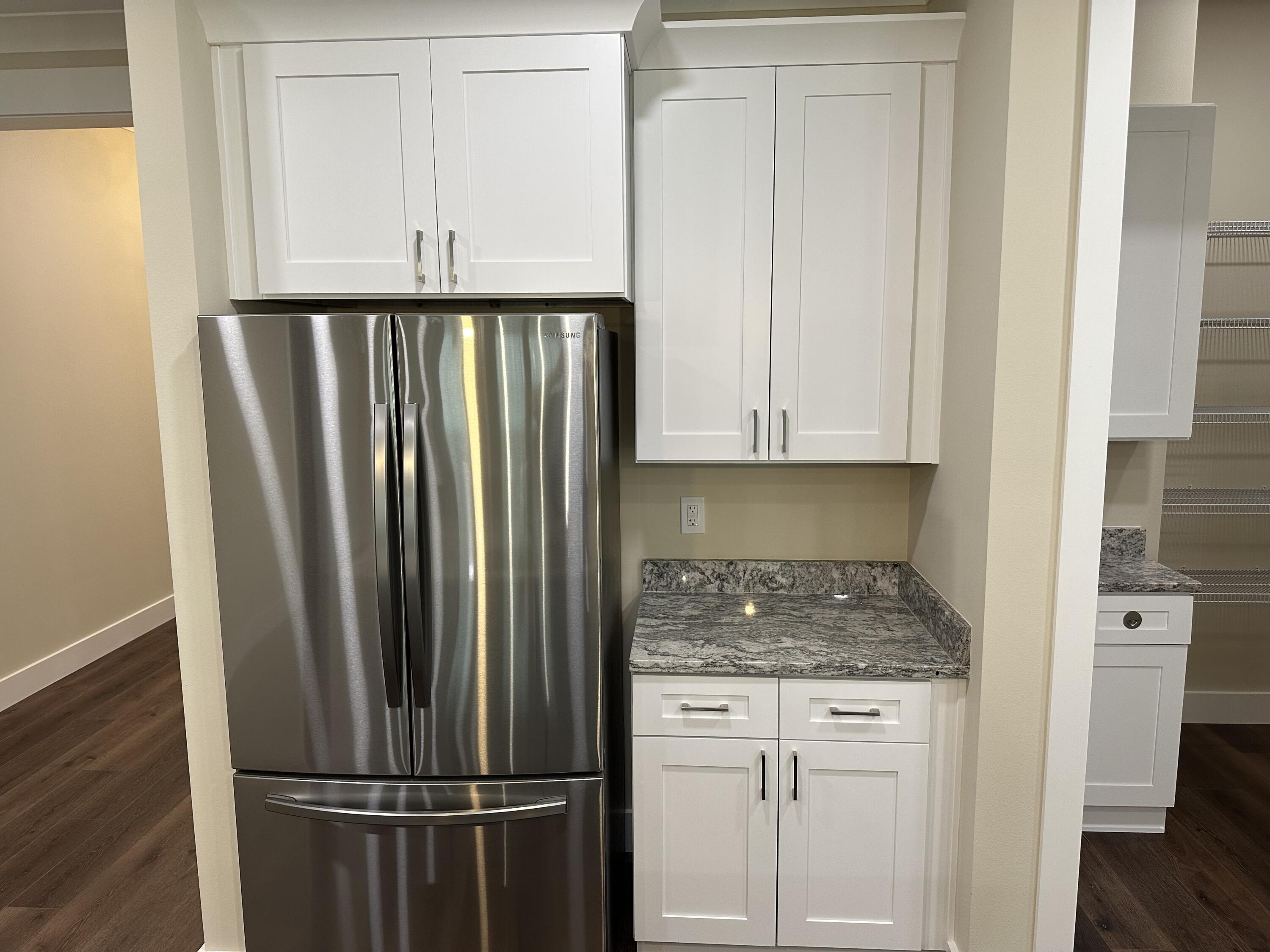 KELLYS 3RD ADDN TO DESTIN - Residential Lease