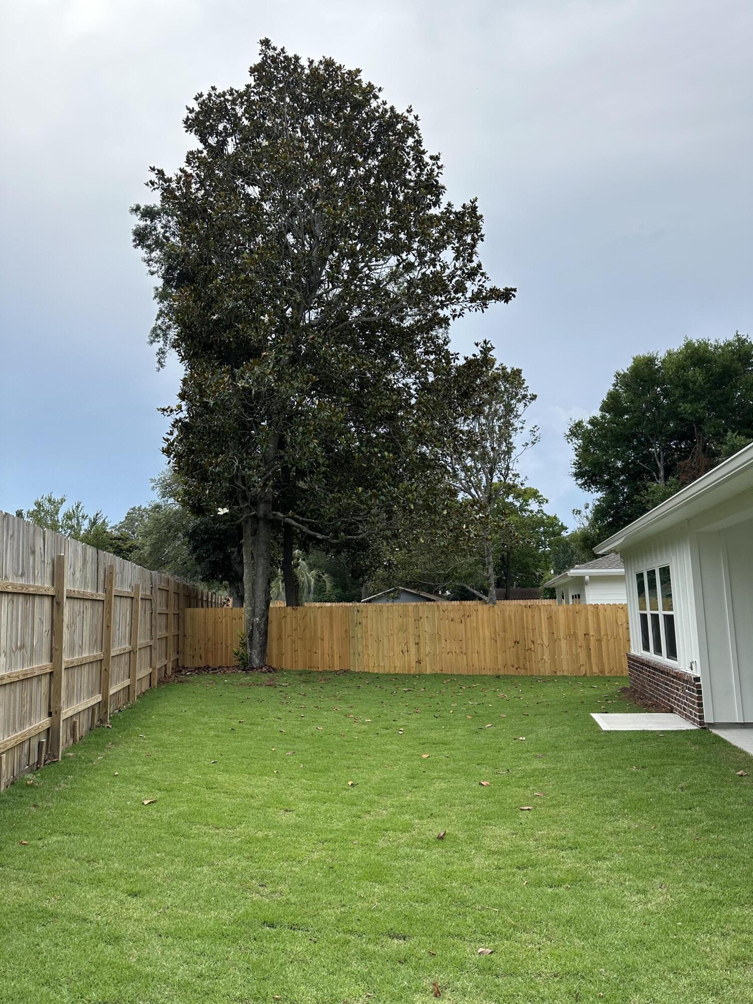 KELLYS 3RD ADDN TO DESTIN - Residential Lease