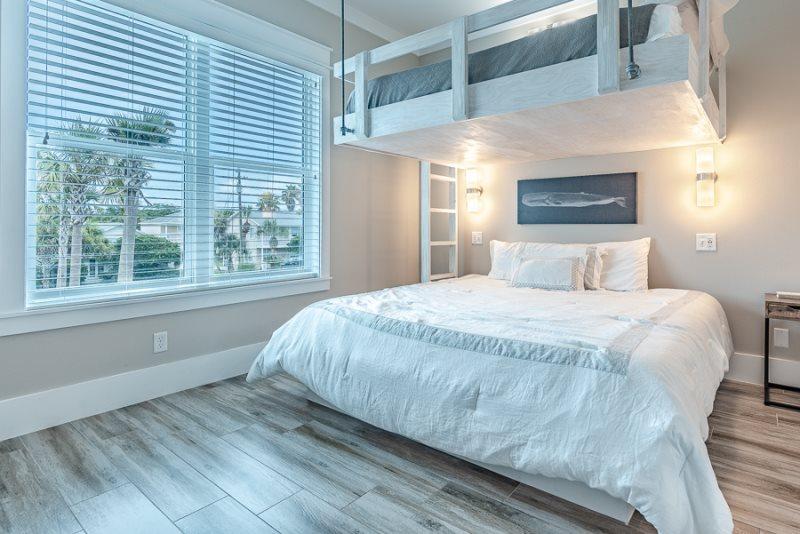 LAGUNA BEACH ESTATES - Residential