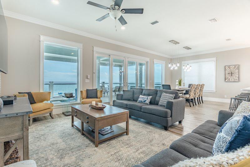 LAGUNA BEACH ESTATES - Residential