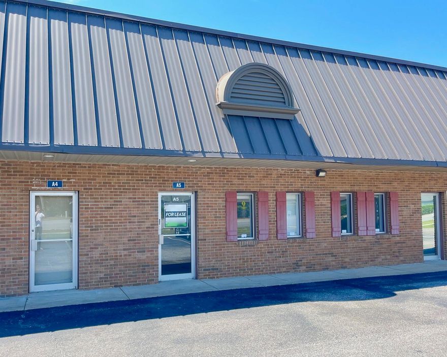 Available for lease- 1200sf of office space in Destin FL. This office space is comprised of a lobby/waiting area and two offices and a large open area (25x16). This property has new flooring and paint andis conveniently located on Airport Rd in Destin with the ability to avoid Hwy 98.