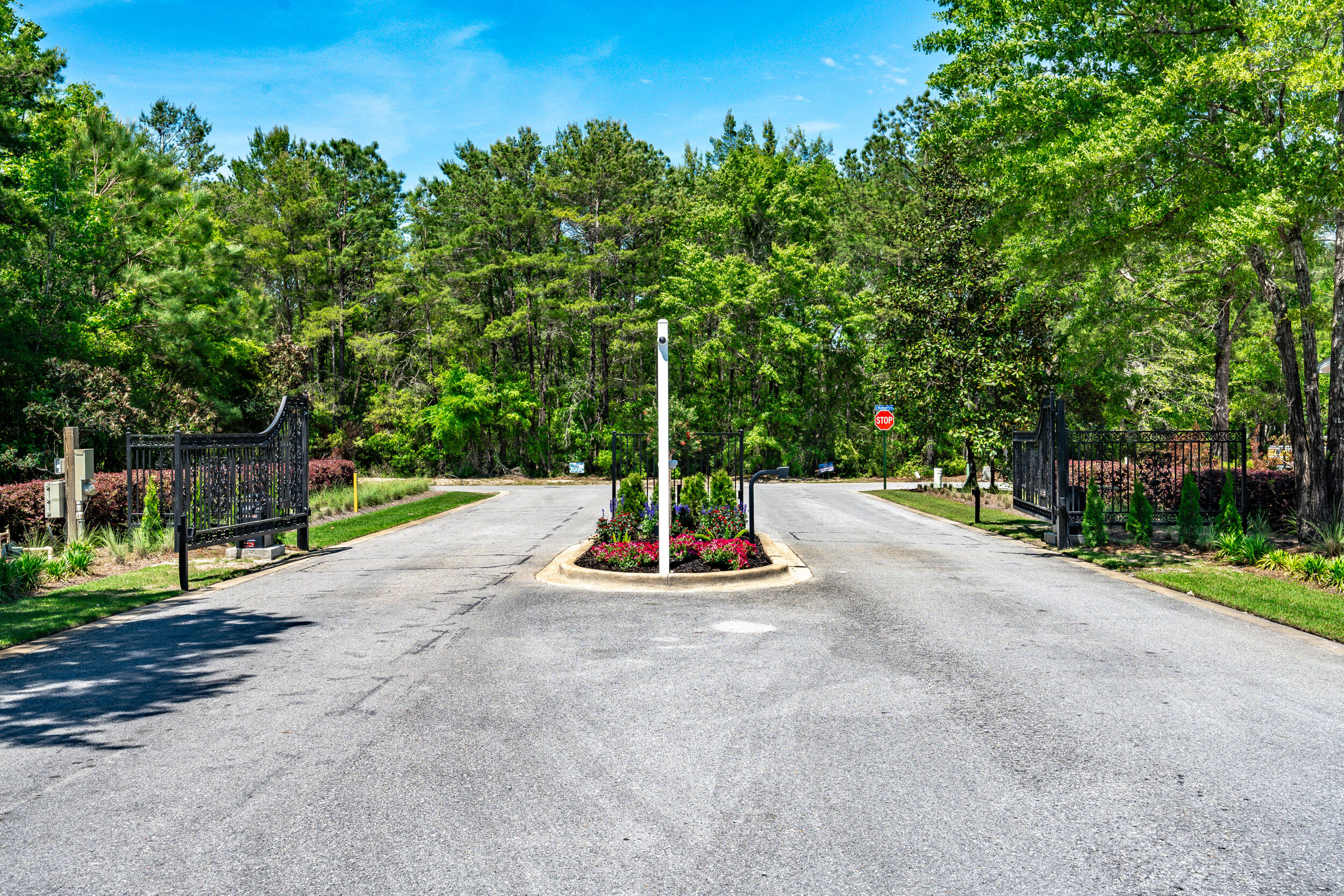 MAGNOLIA BAY ESTATES - Residential