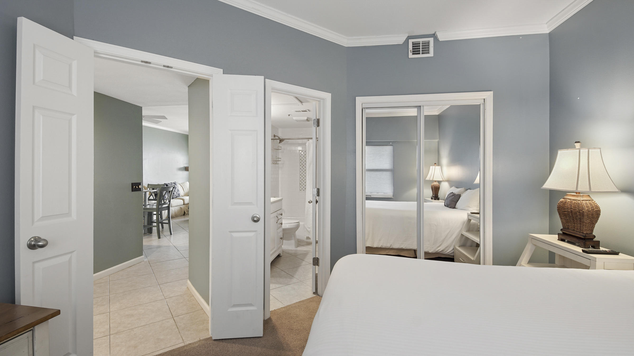 PLAYERS CLUB ON THE BAY THE - Residential