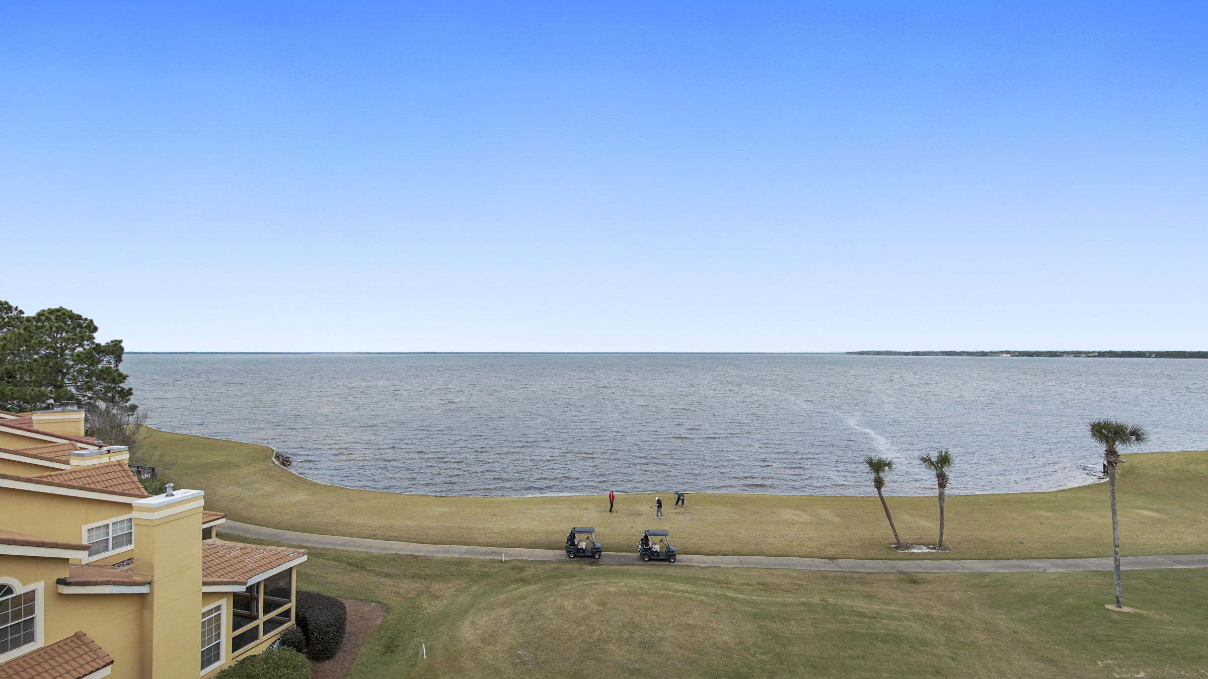 PLAYERS CLUB ON THE BAY THE - Residential