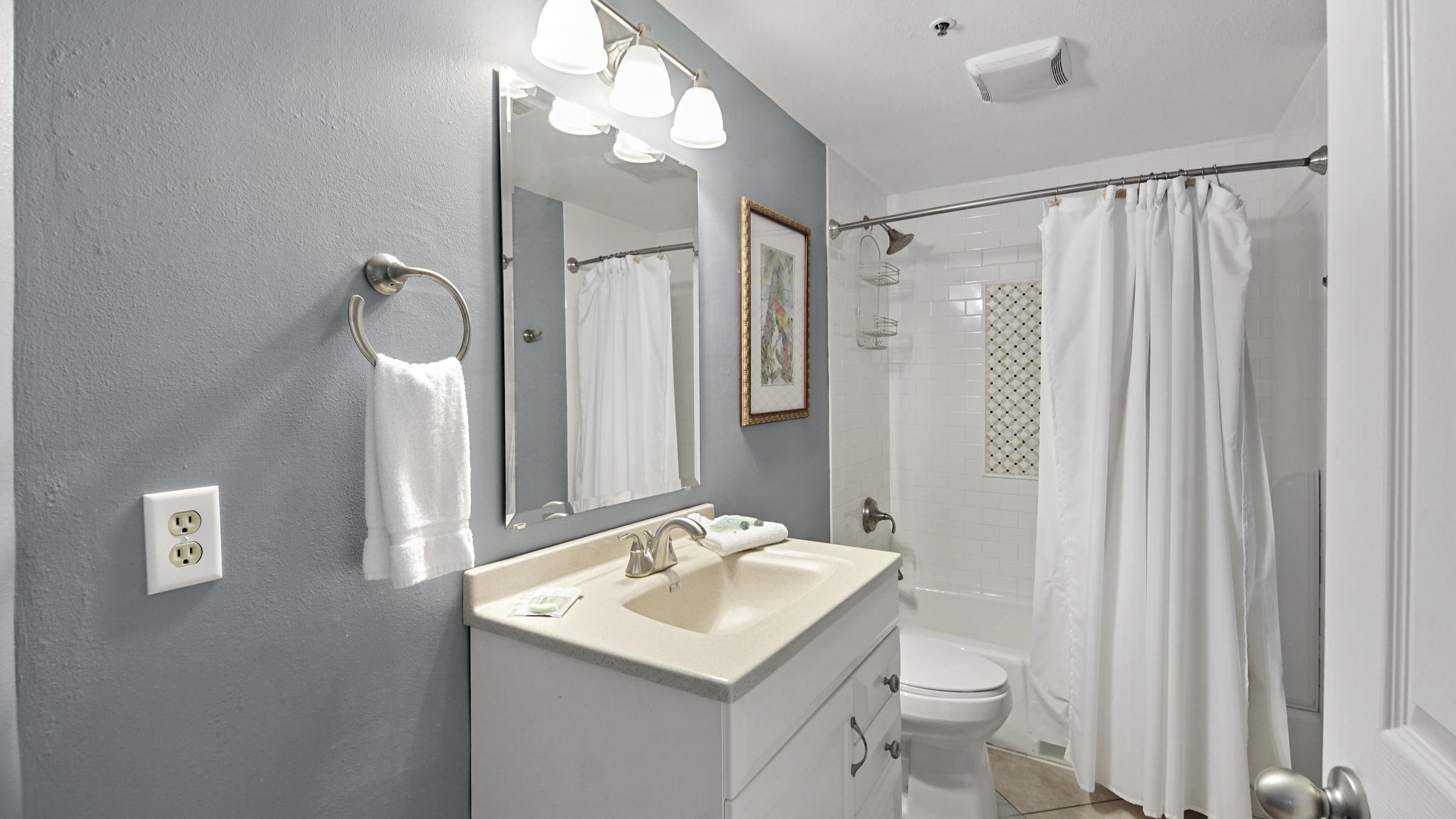 PLAYERS CLUB ON THE BAY THE - Residential