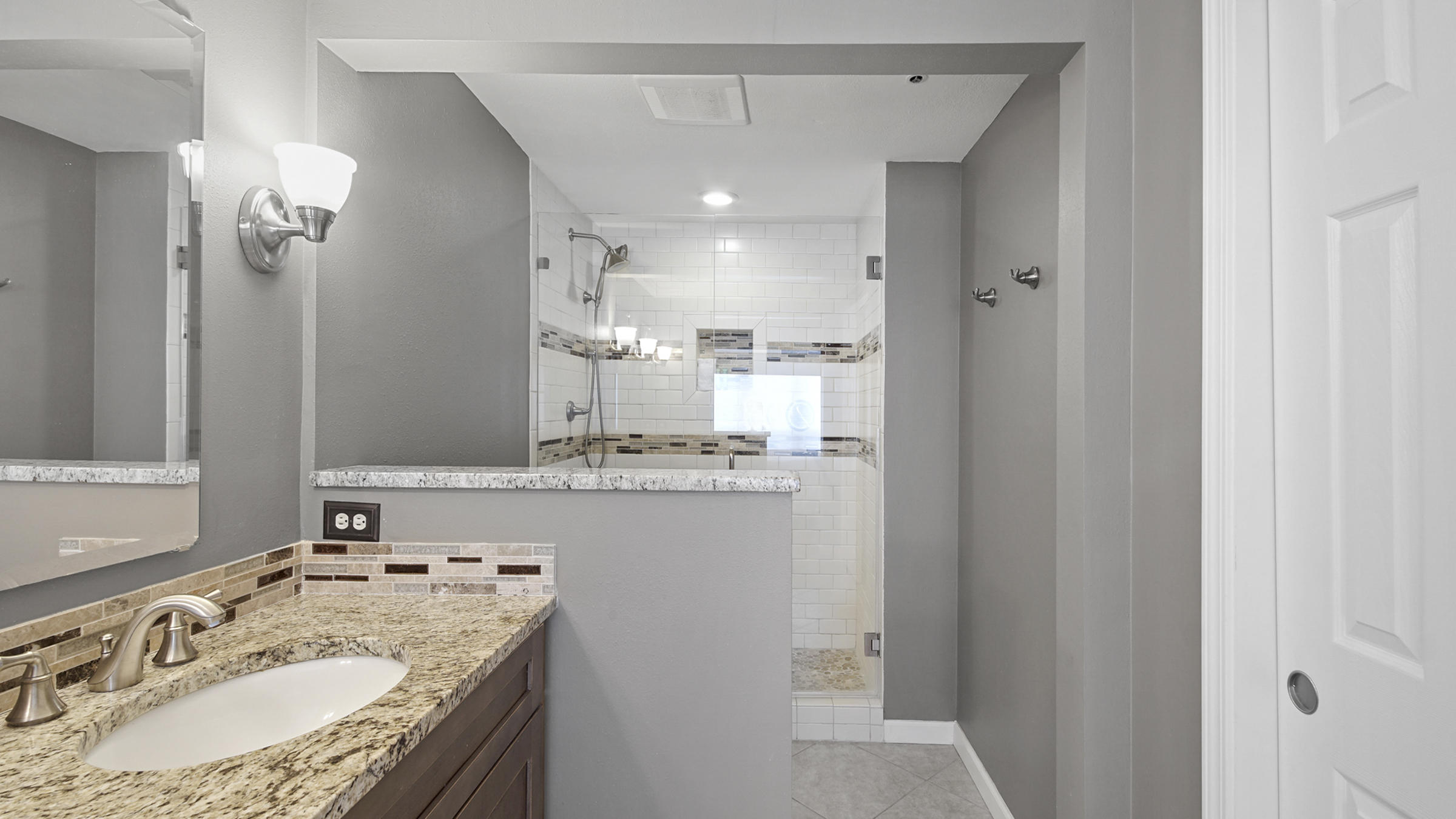 PLAYERS CLUB ON THE BAY THE - Residential