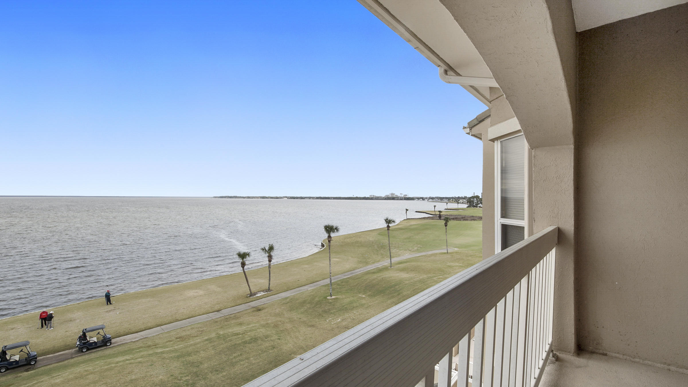 PLAYERS CLUB ON THE BAY THE - Residential