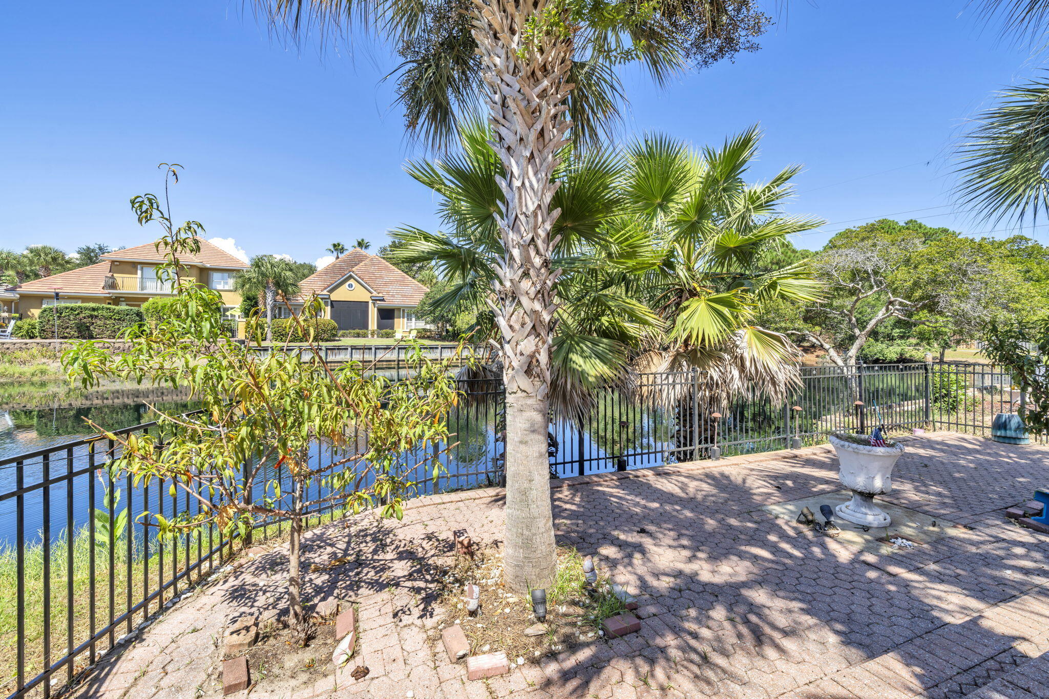 CALUSA BAY S/D - Residential