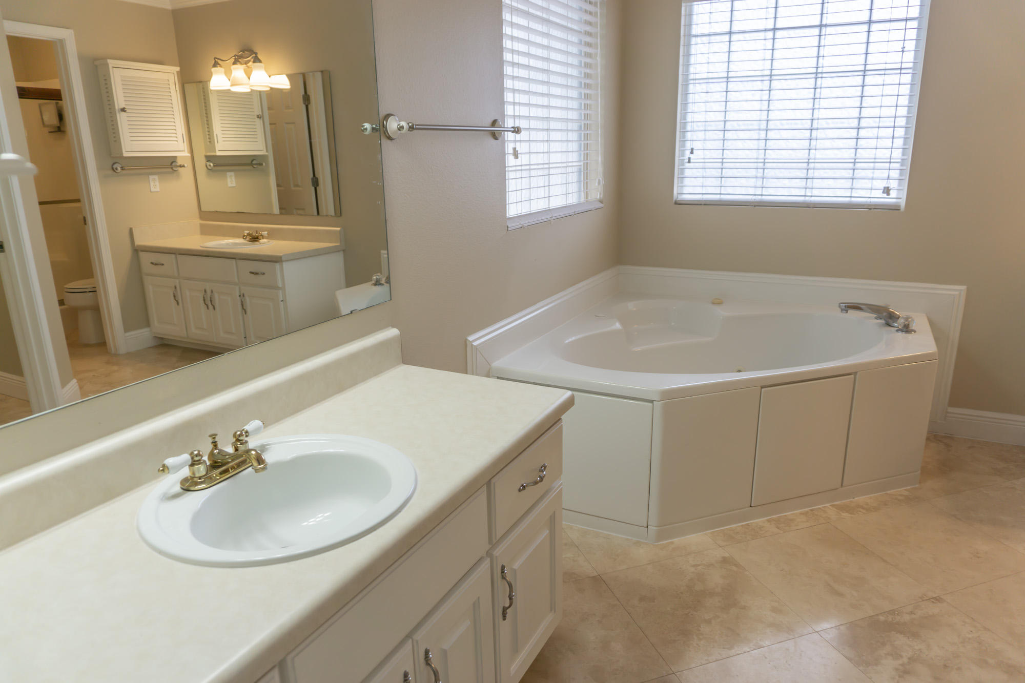 CANO ESTATES - Residential