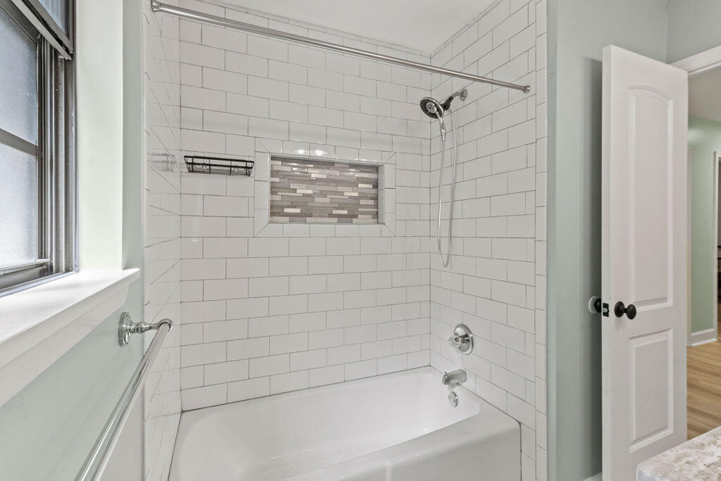 BLUEWATER BAY VILLAGE 1B - Residential