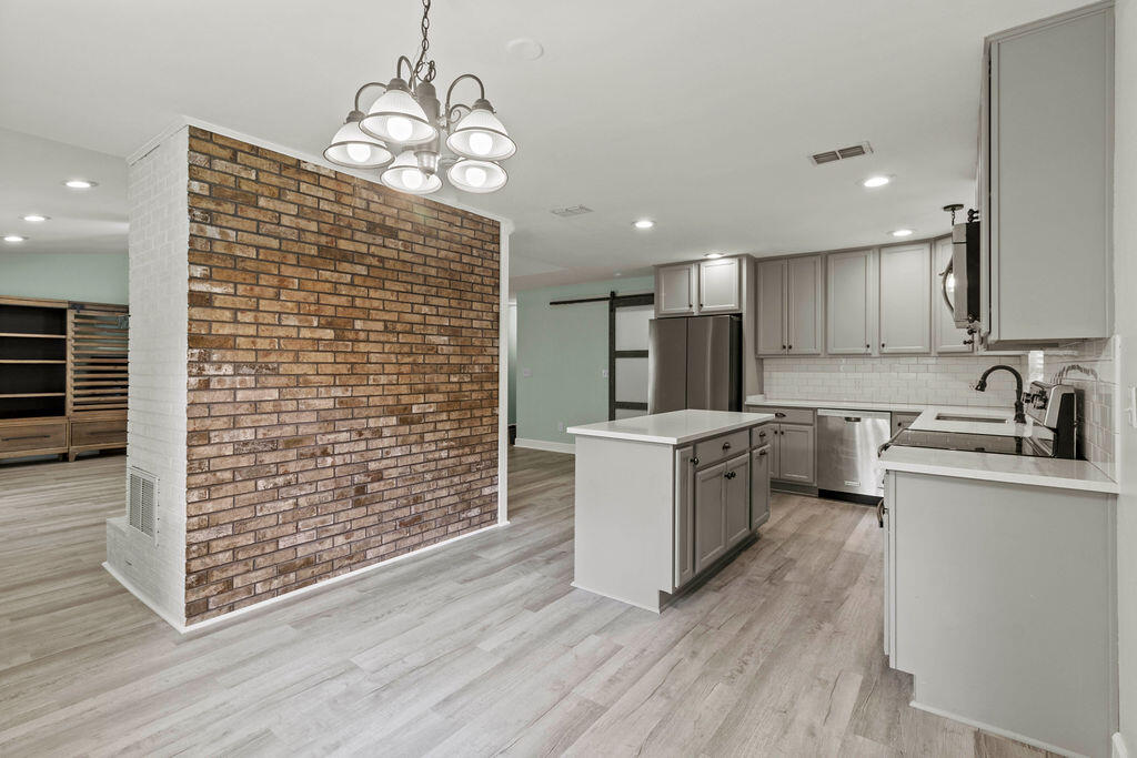 BLUEWATER BAY VILLAGE 1B - Residential