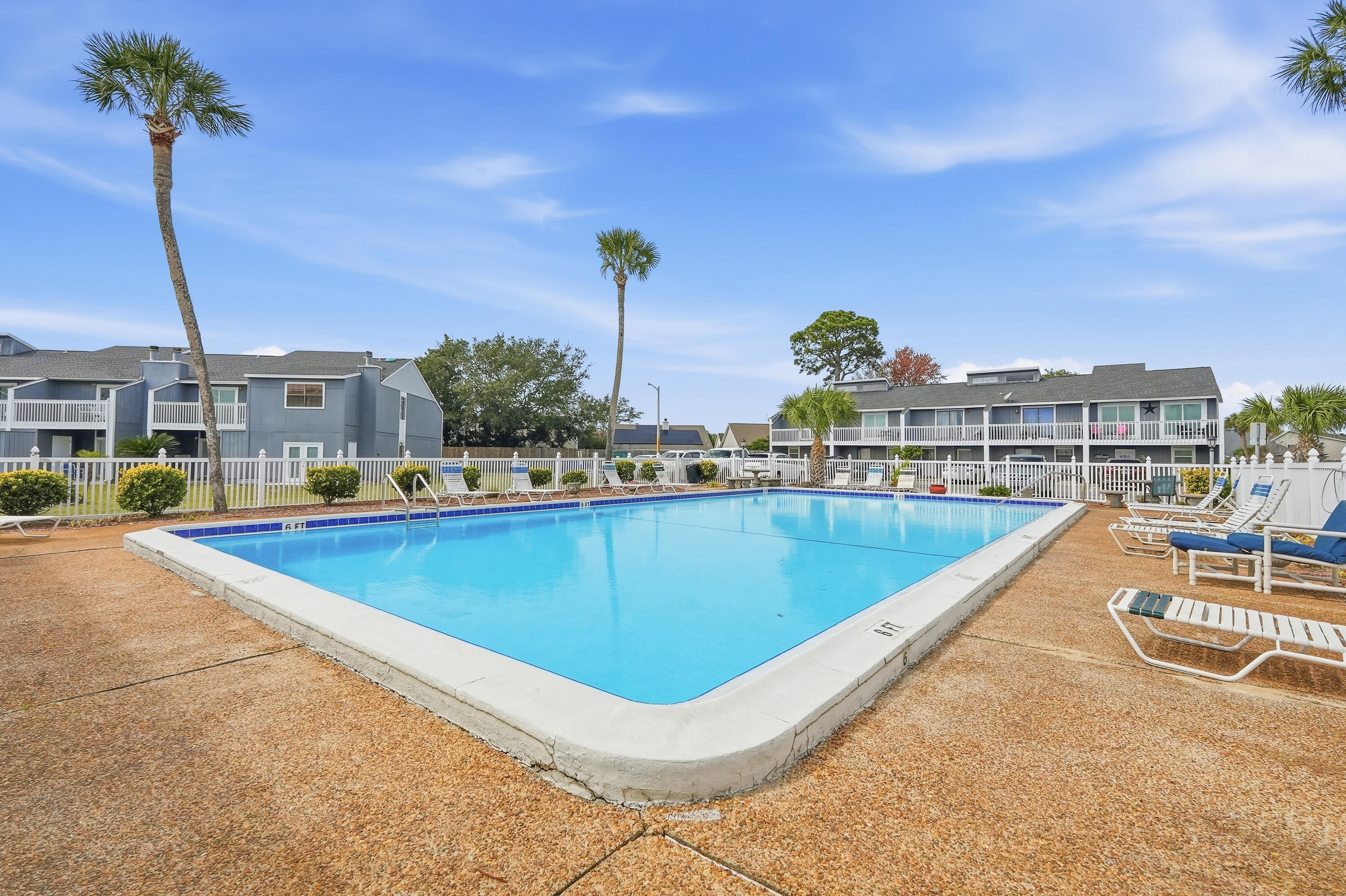 DESTIN RACQUET CLUB T/H - Residential