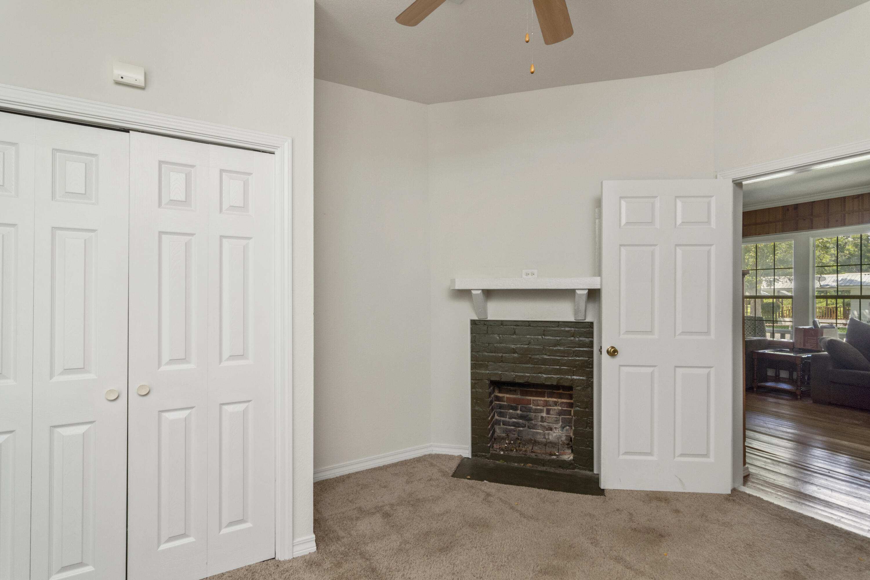 LAUREL HILL - Residential