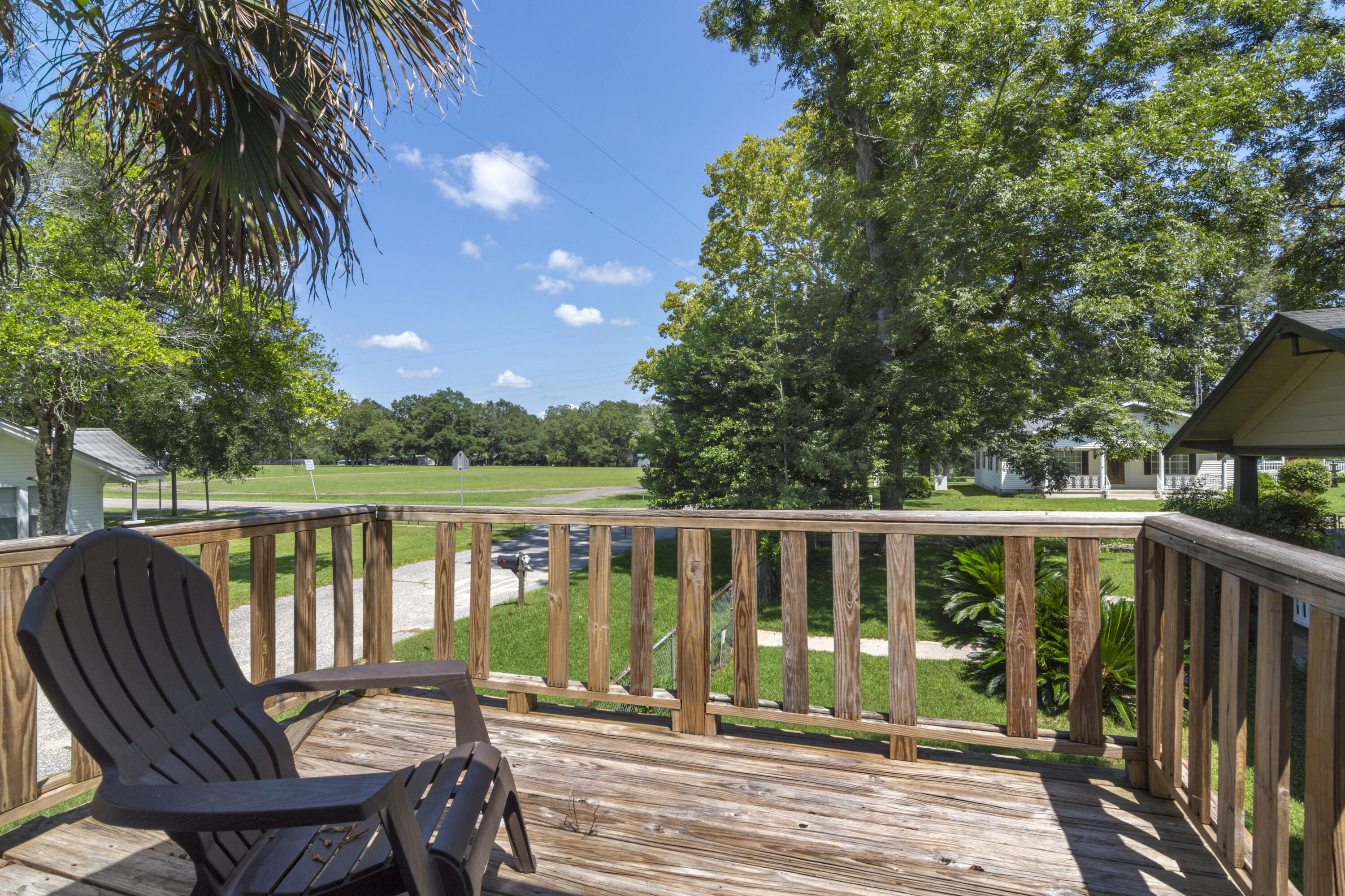 LAUREL HILL - Residential