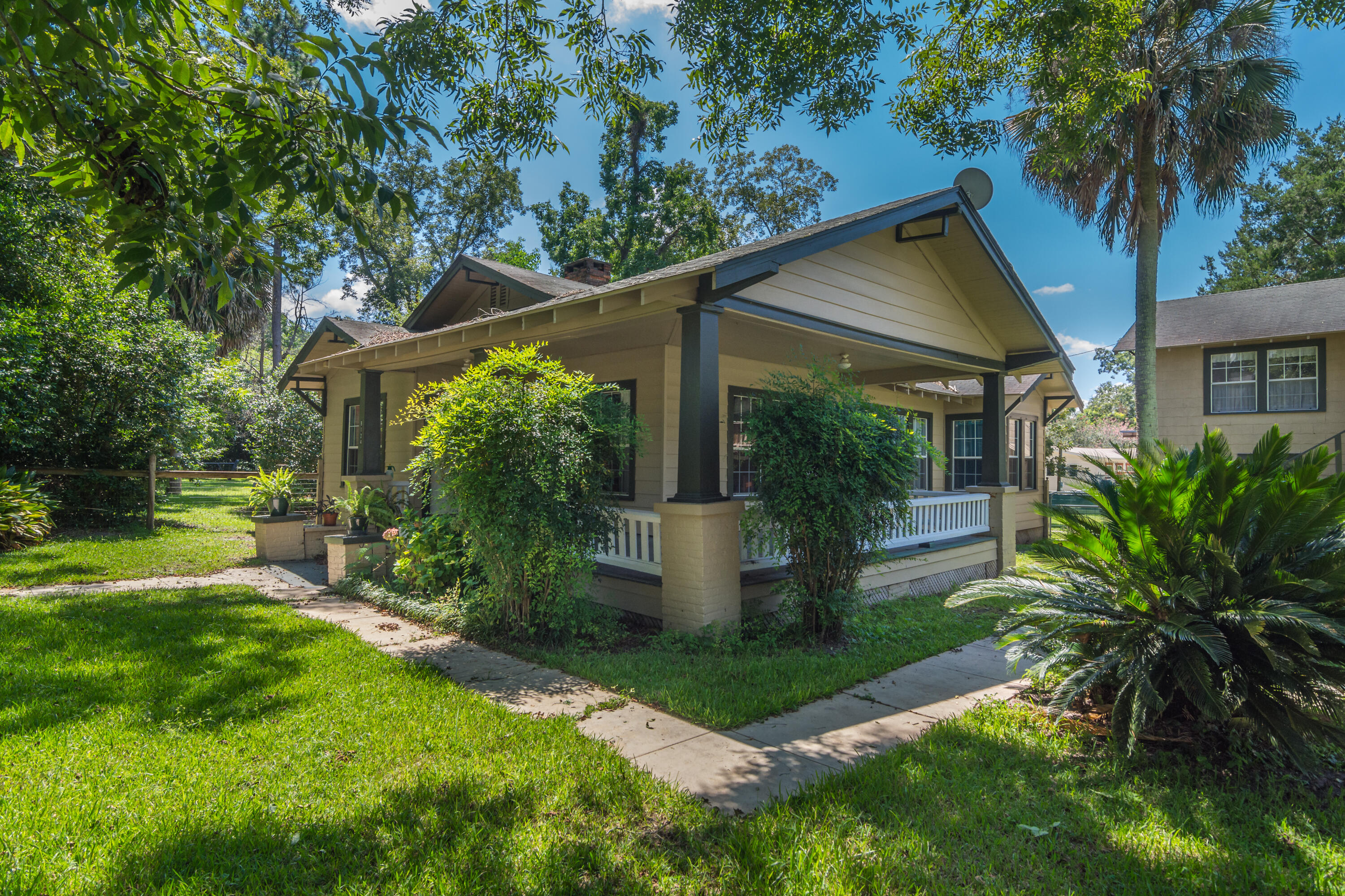 LAUREL HILL - Residential