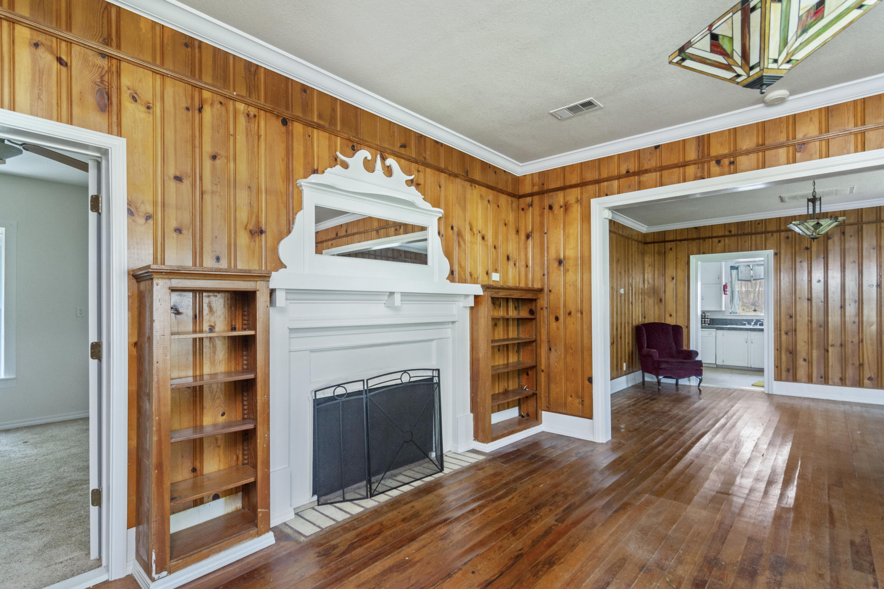 LAUREL HILL - Residential