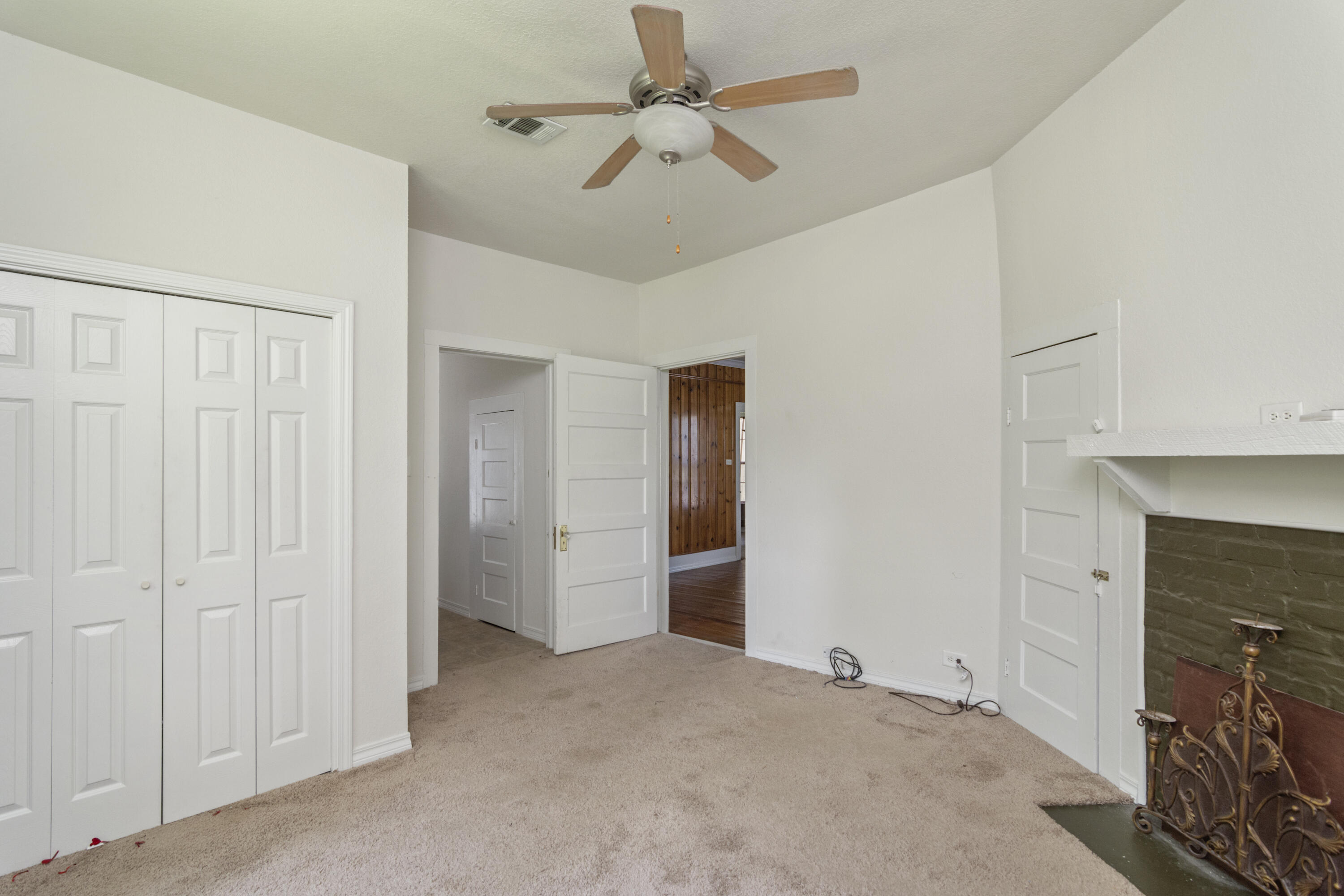 LAUREL HILL - Residential