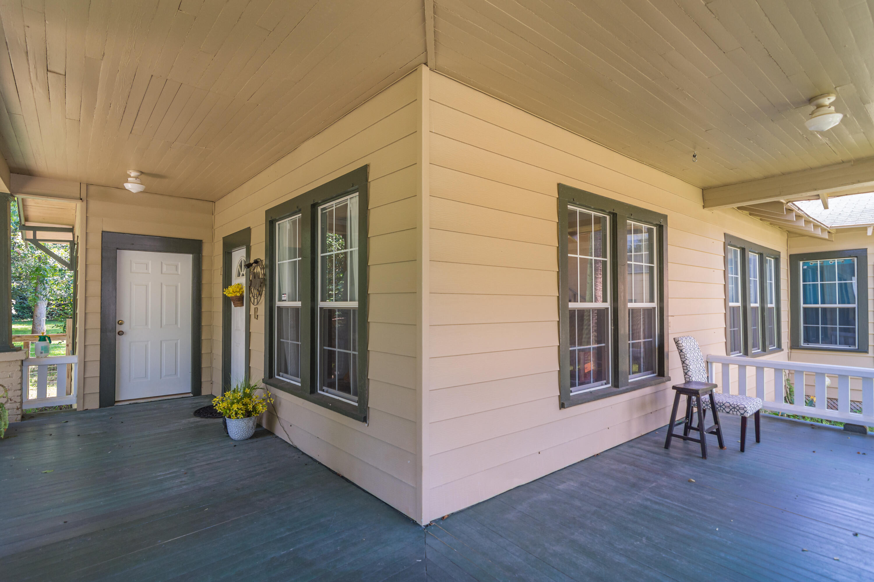 LAUREL HILL - Residential