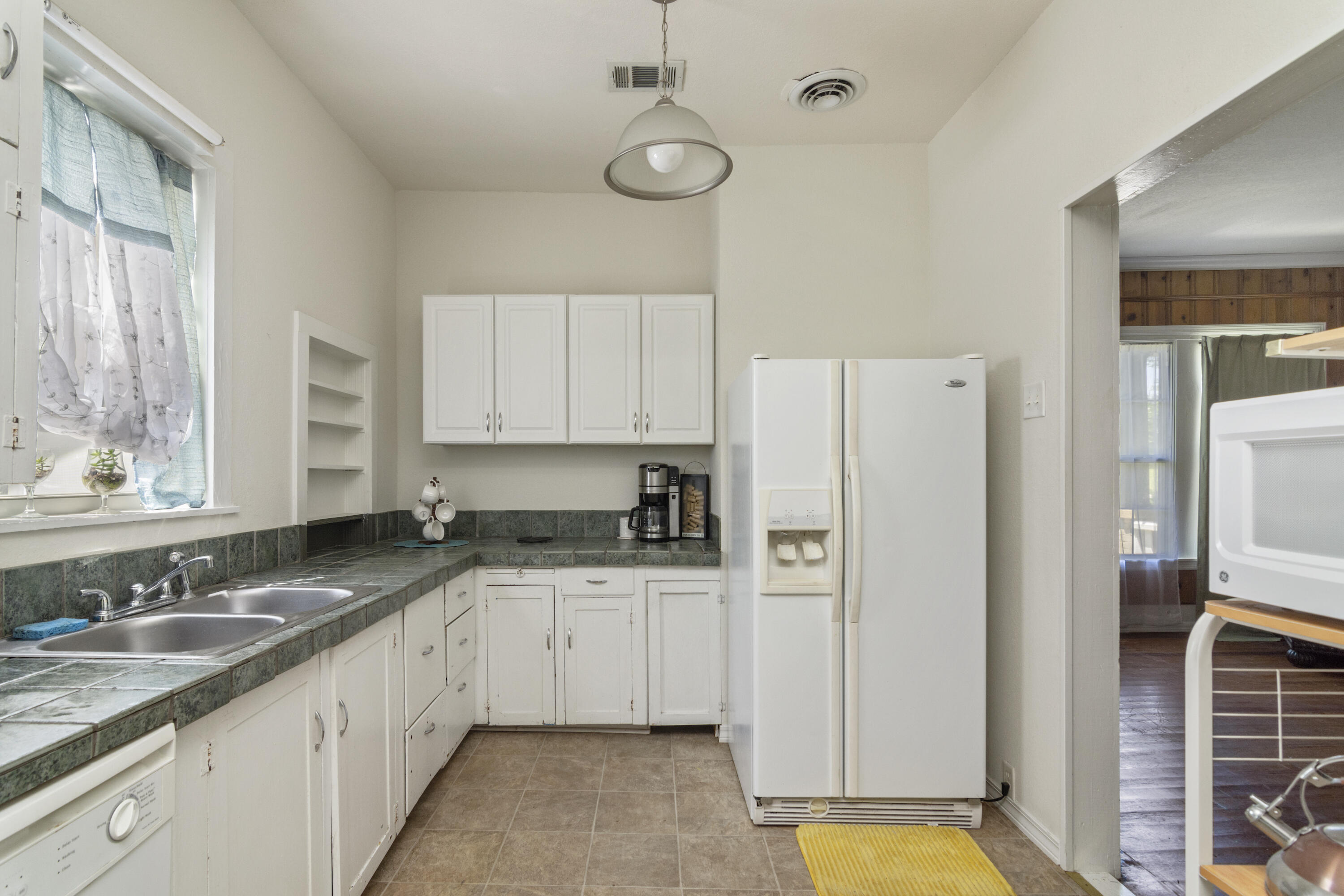 LAUREL HILL - Residential