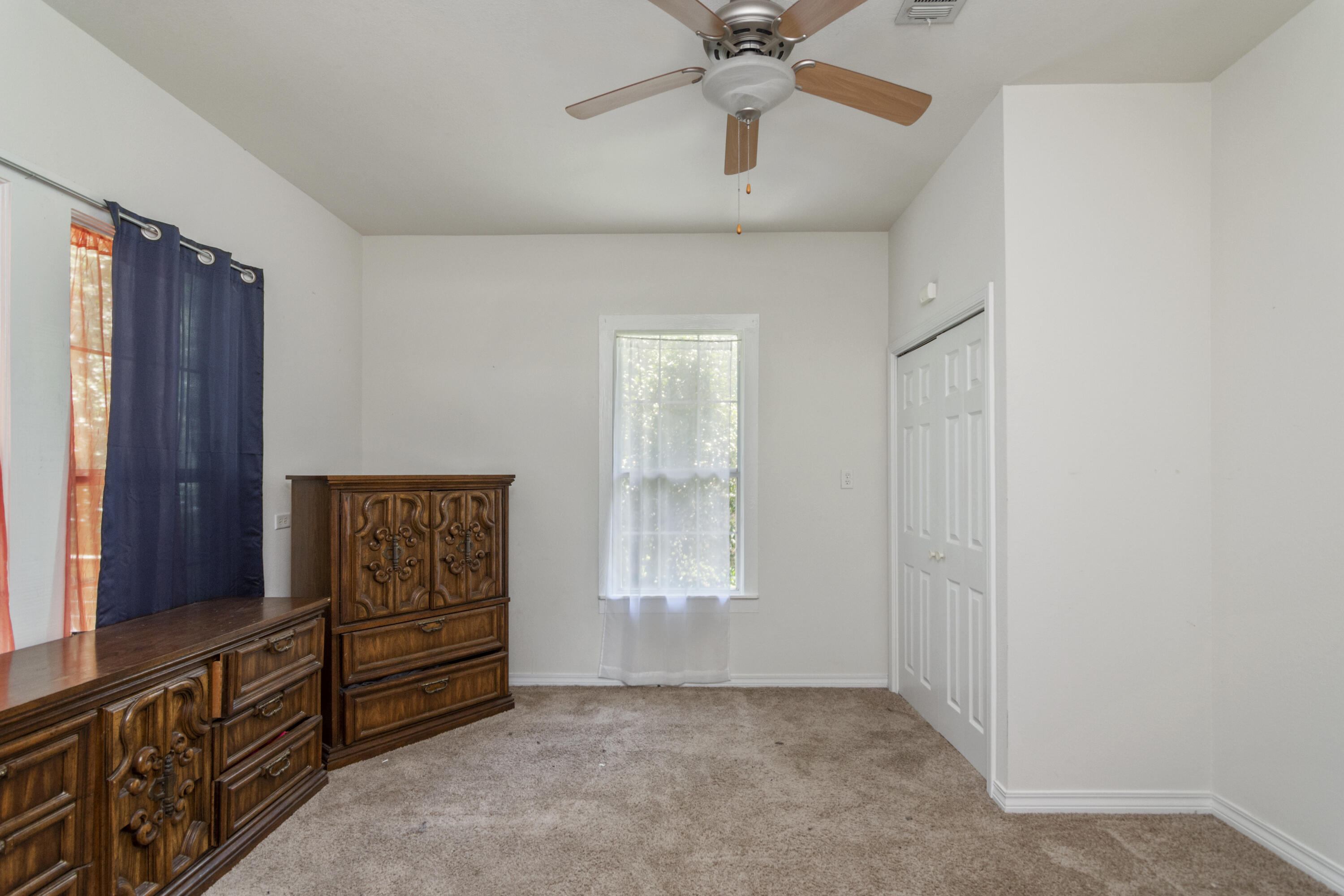 LAUREL HILL - Residential