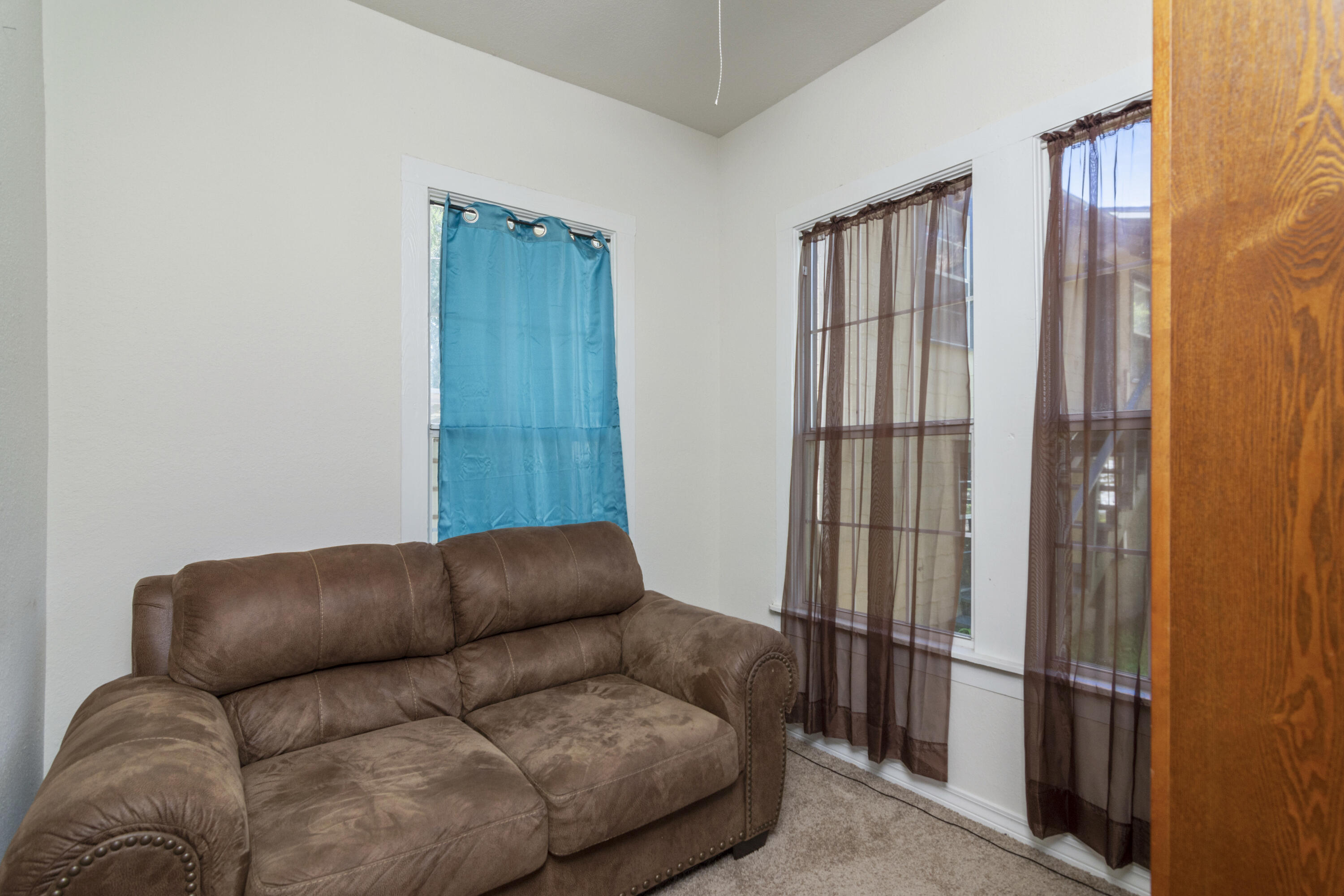 LAUREL HILL - Residential