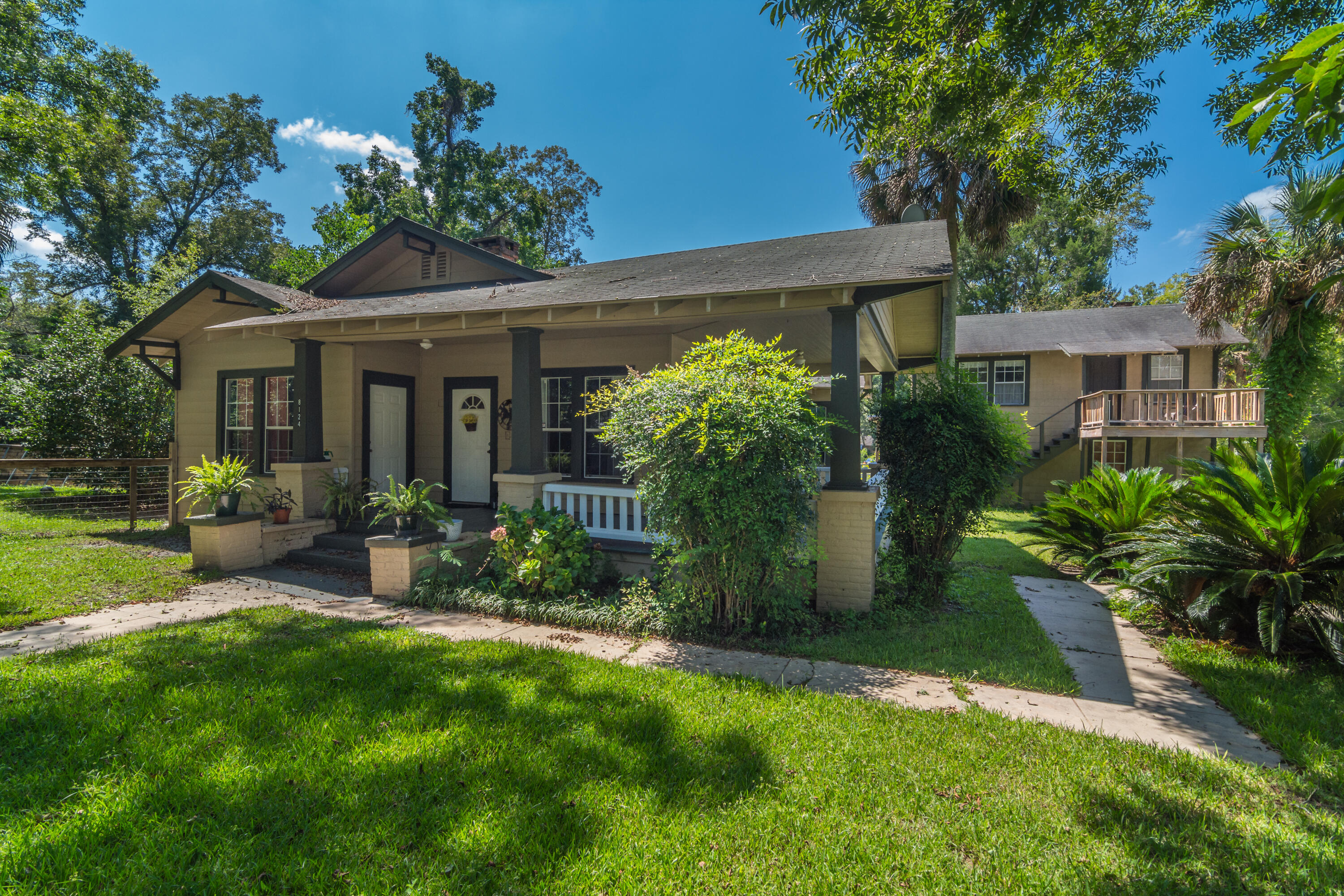 LAUREL HILL - Residential